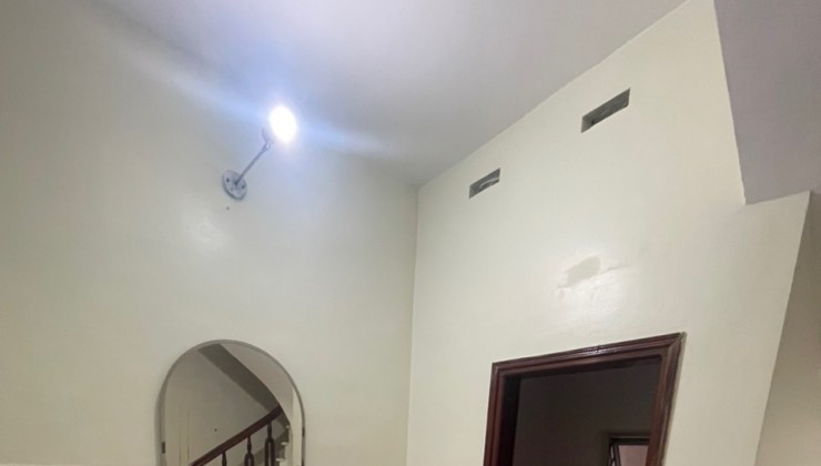 CHO THUÊ NHÀ NGÕ 189 NGUYỄN NGỌC VŨ, 5 TẦNG, 45M2, 4 NGỦ, 4 WC, 15 TRIỆU